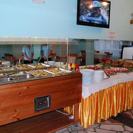 Hotel Alpina Lozenets Buitenkant foto